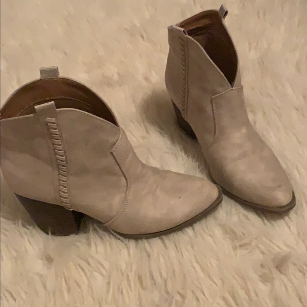 Qupid Ankle boots
